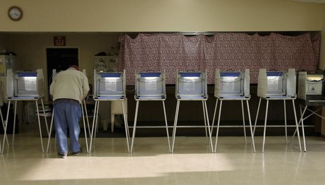 VotingBoothRow640